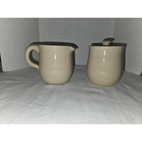 Sugar And Creamer Set Yesteryears Pottery Marshall Texas Topiary - Picture 2 of 4